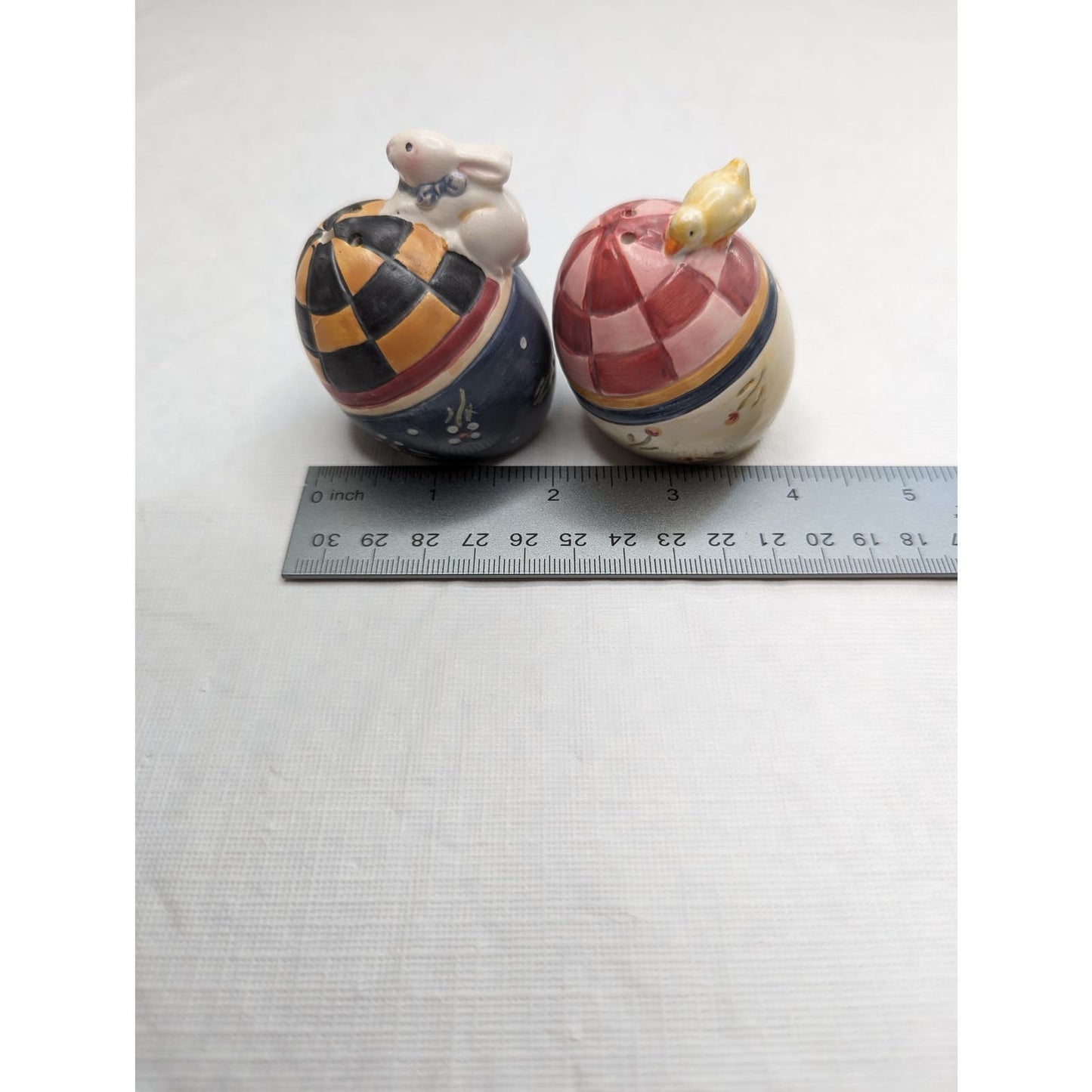 Vtg Salt and Pepper Shaker Set Mid Century Easter Bunny Egg and Chick Ceramic