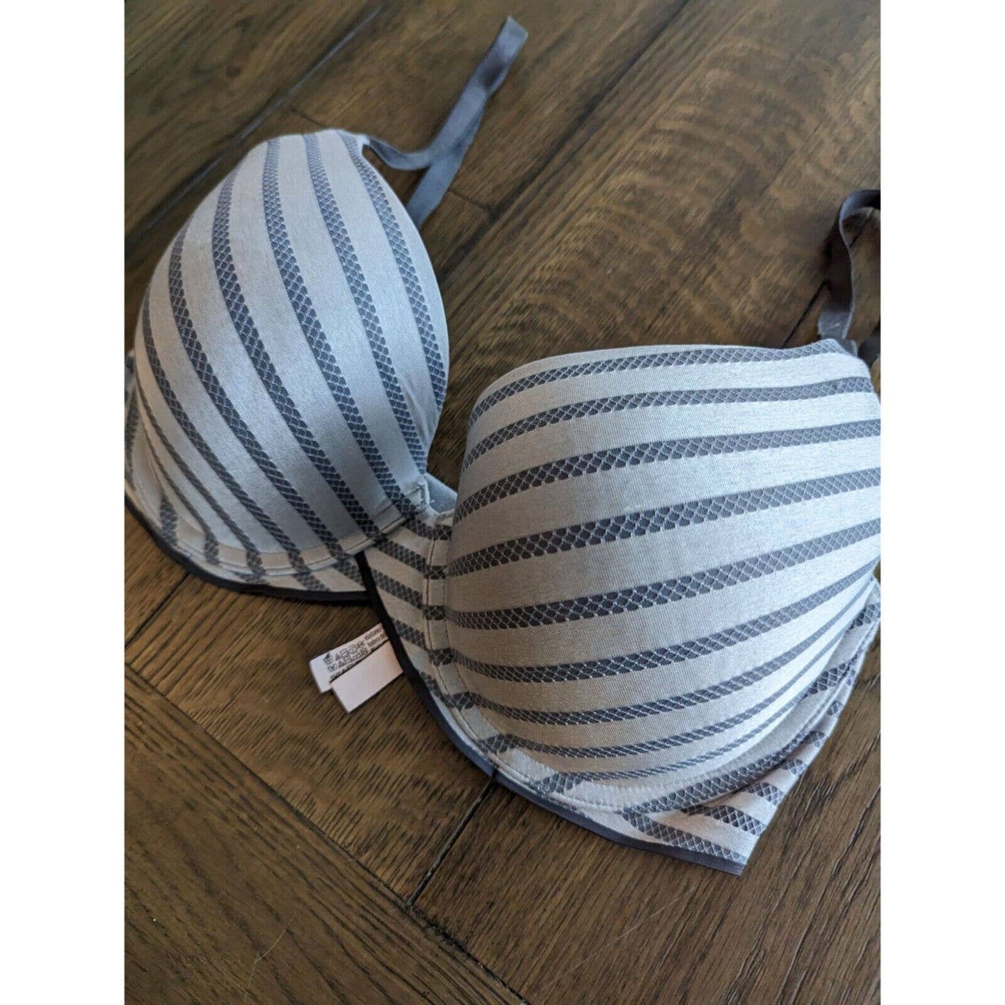 Victorias Secret Womens Sz 34DD Uplift Semi Demi T Shirt Bra Gray Striped