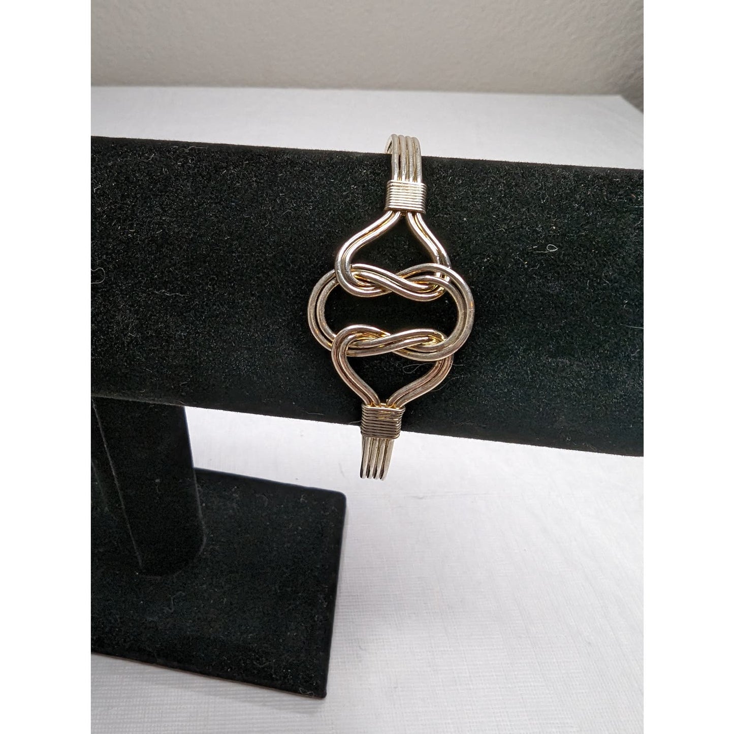 Vintage Y2K Infinity Knot Metal Bangle Bracelet Delicate Silver Tone