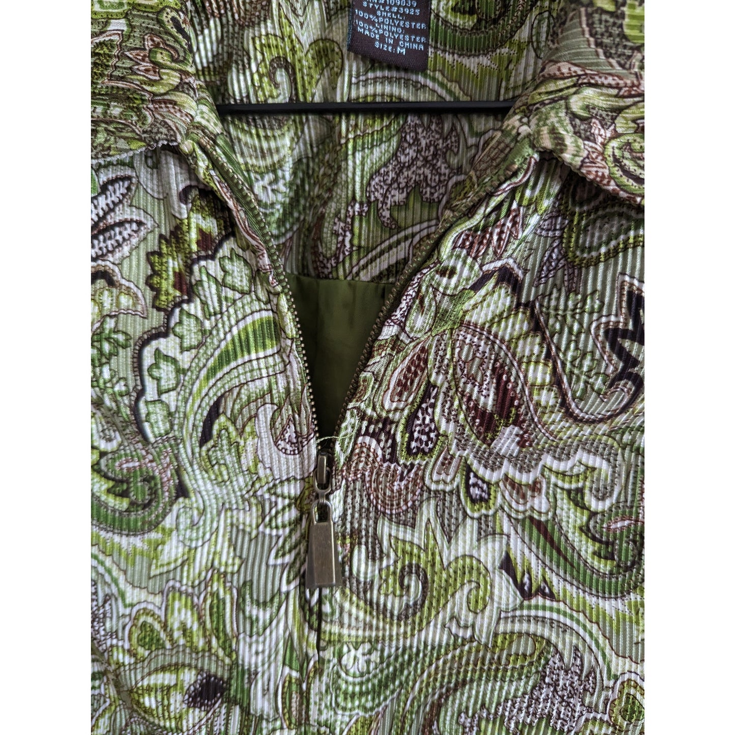 Madison Michelle Womens Sz M Lightweight Zip Up Crinkle Jacket Green Floral