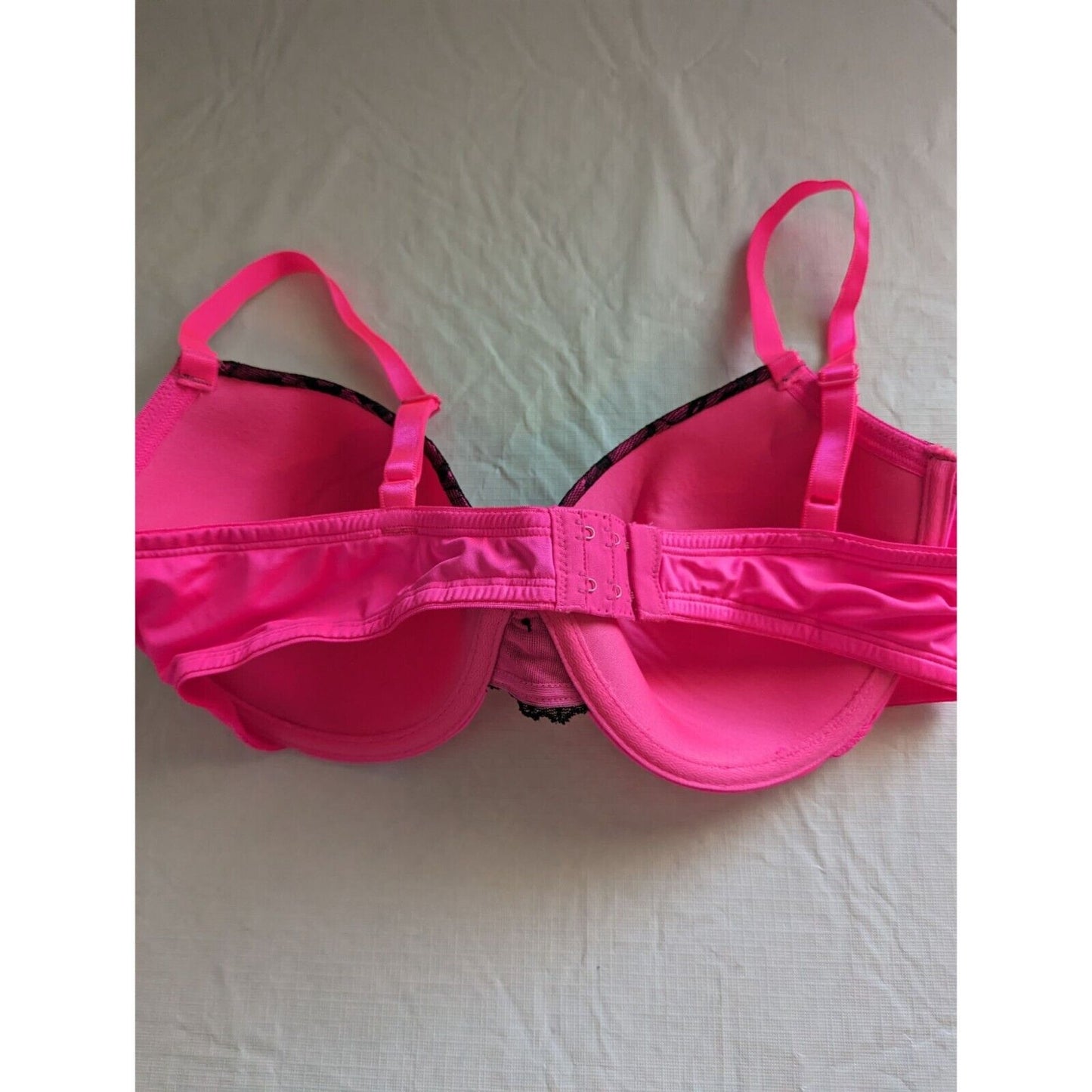 Smart & Sexy Womens Sz 38C Hot Pink and Black T Shirt Bra Vintage Y2K