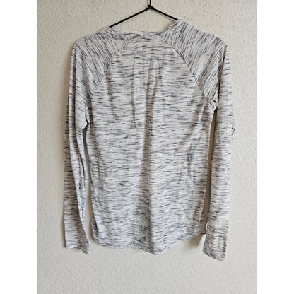 BCG Womens Sz M Long Sleeve V Neck T Shirt Light Heather Gray