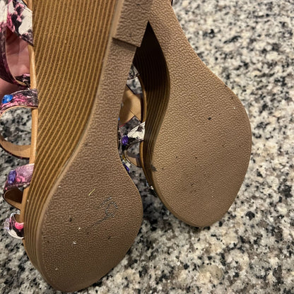 RE Report Womens Sz 10 Wedge Heels Macaw Colorful Rhinestone Front