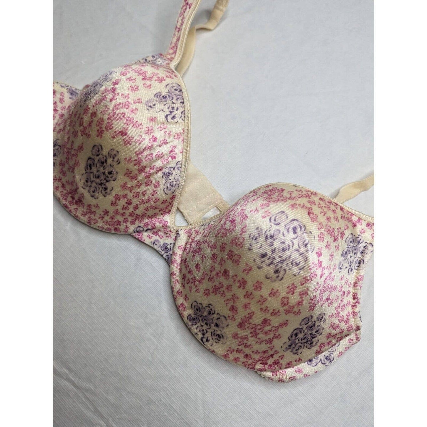 Barely There Womens Sz 36C Vintage T Shirt Bra Ivory Purple Floral Style 4604