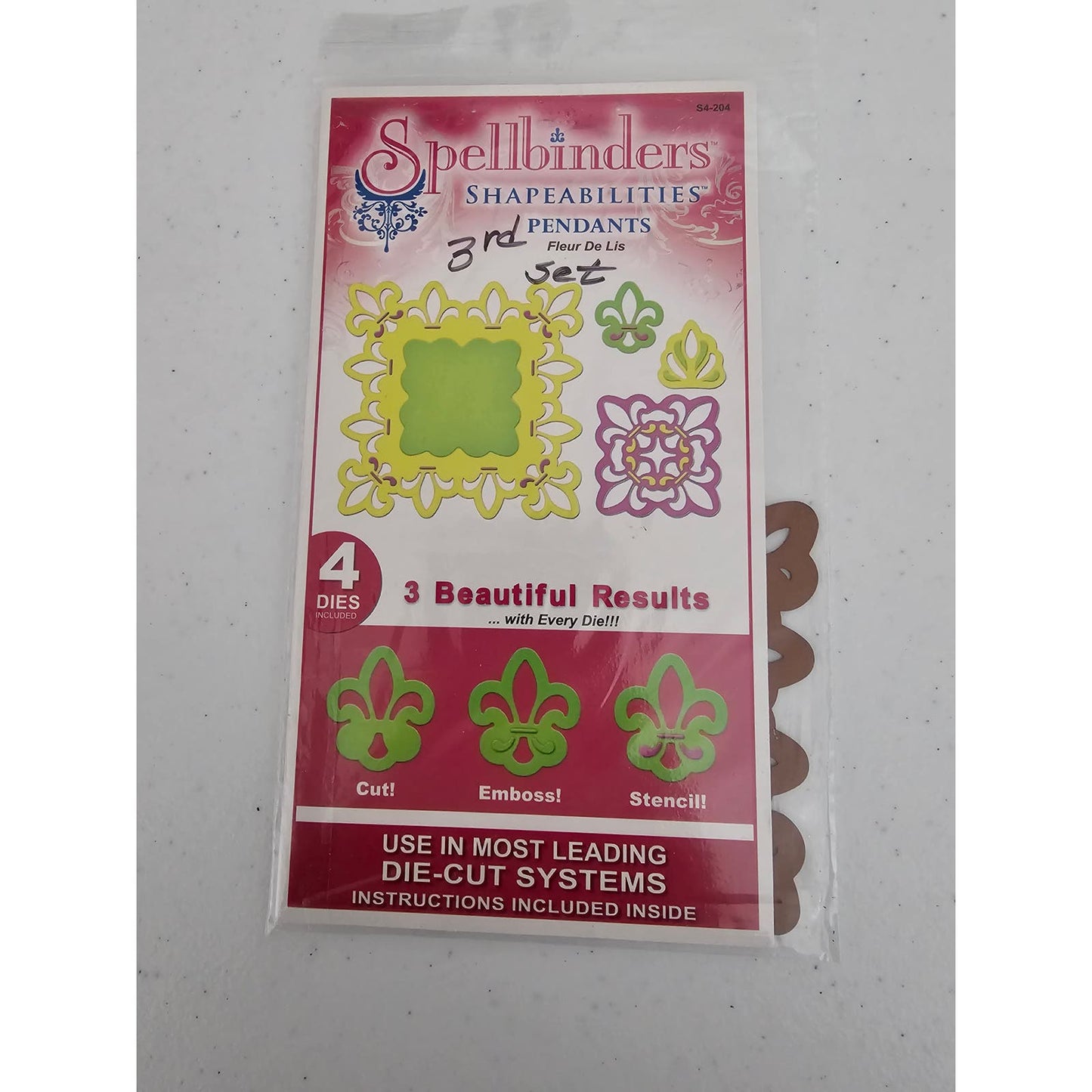 Spellbinders Shapeabilities Steel Craft Die Set Pendants Fleur De Lis