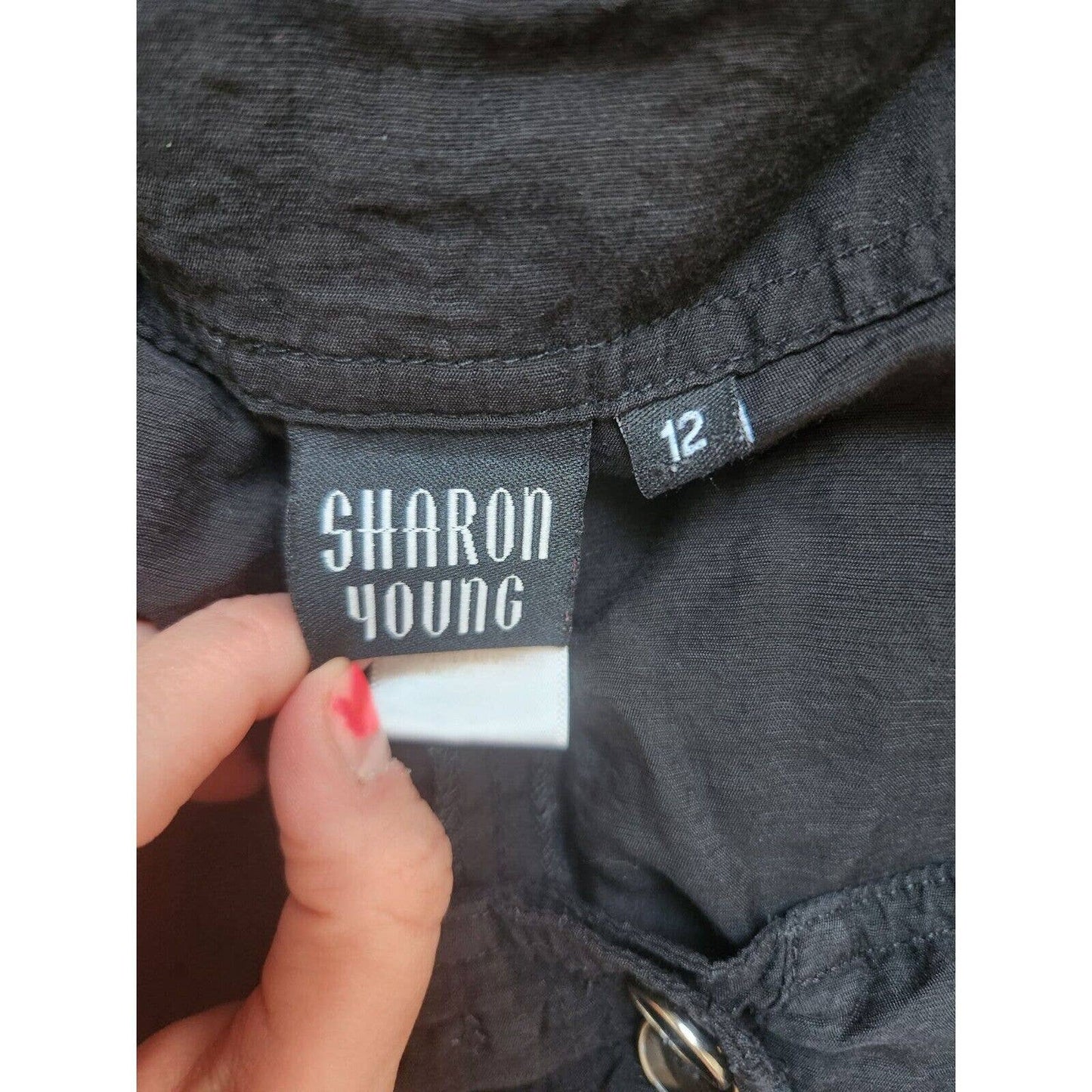 Sharon Young - Pantalones capri cargo para mujer, talla 12, dobladillo fruncido negro