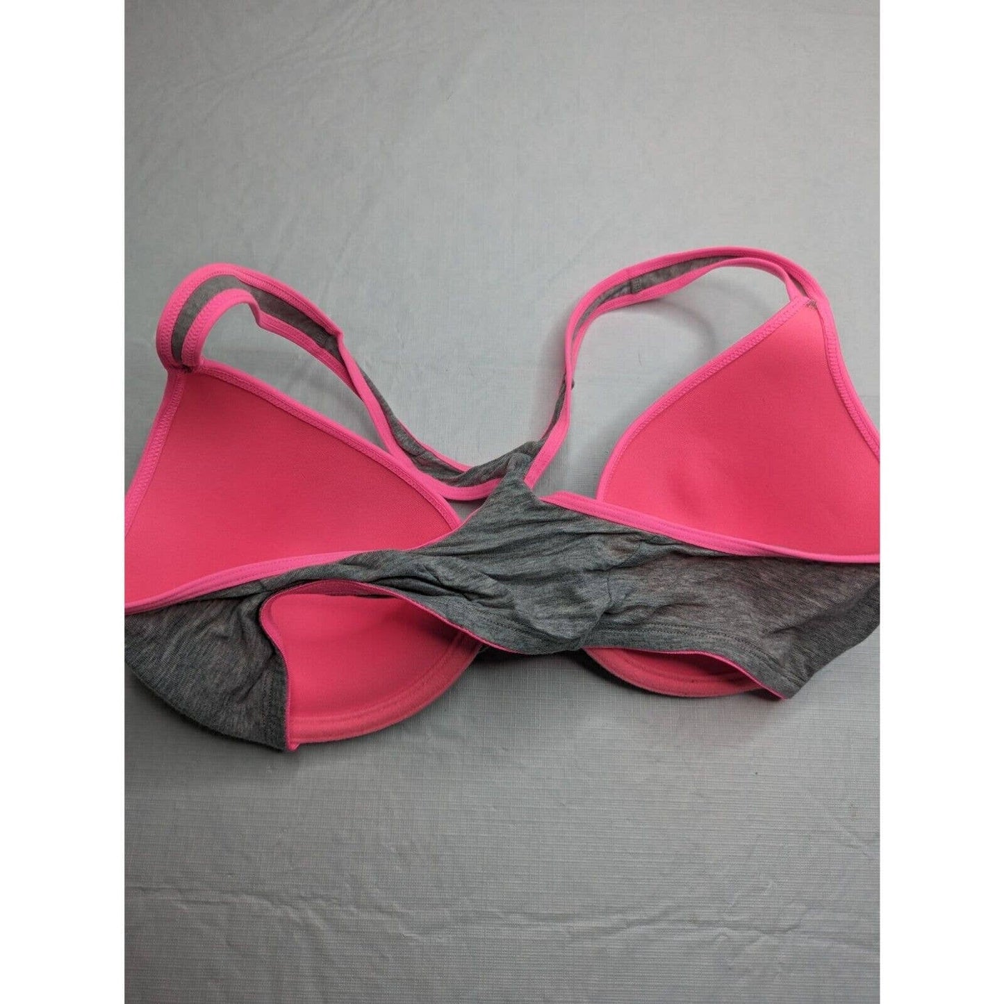 Fruit of the Loom Sz 36D Front Clasp T Shirt Bra Gray Pink Heart