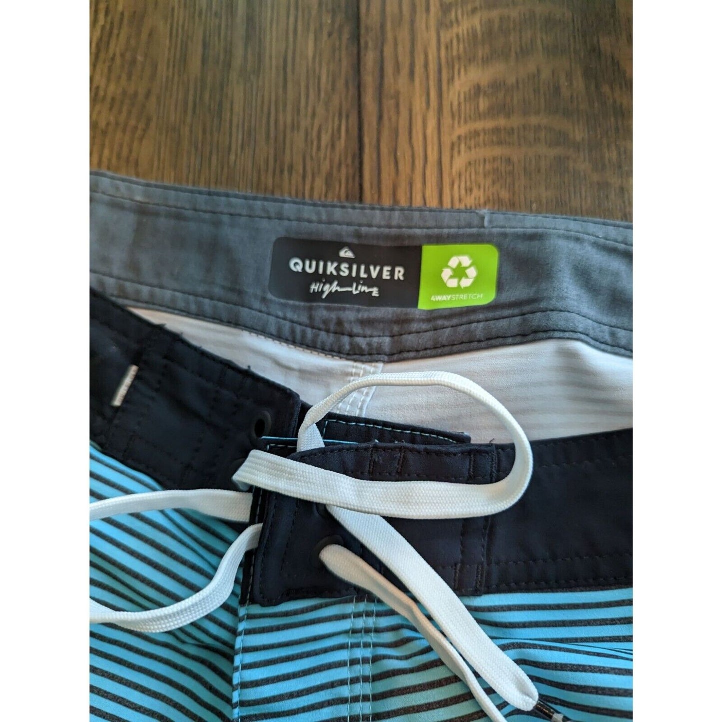 Quiksilver High Line Mens Sz 34 Board Shorts Swimsuit Blue Striped