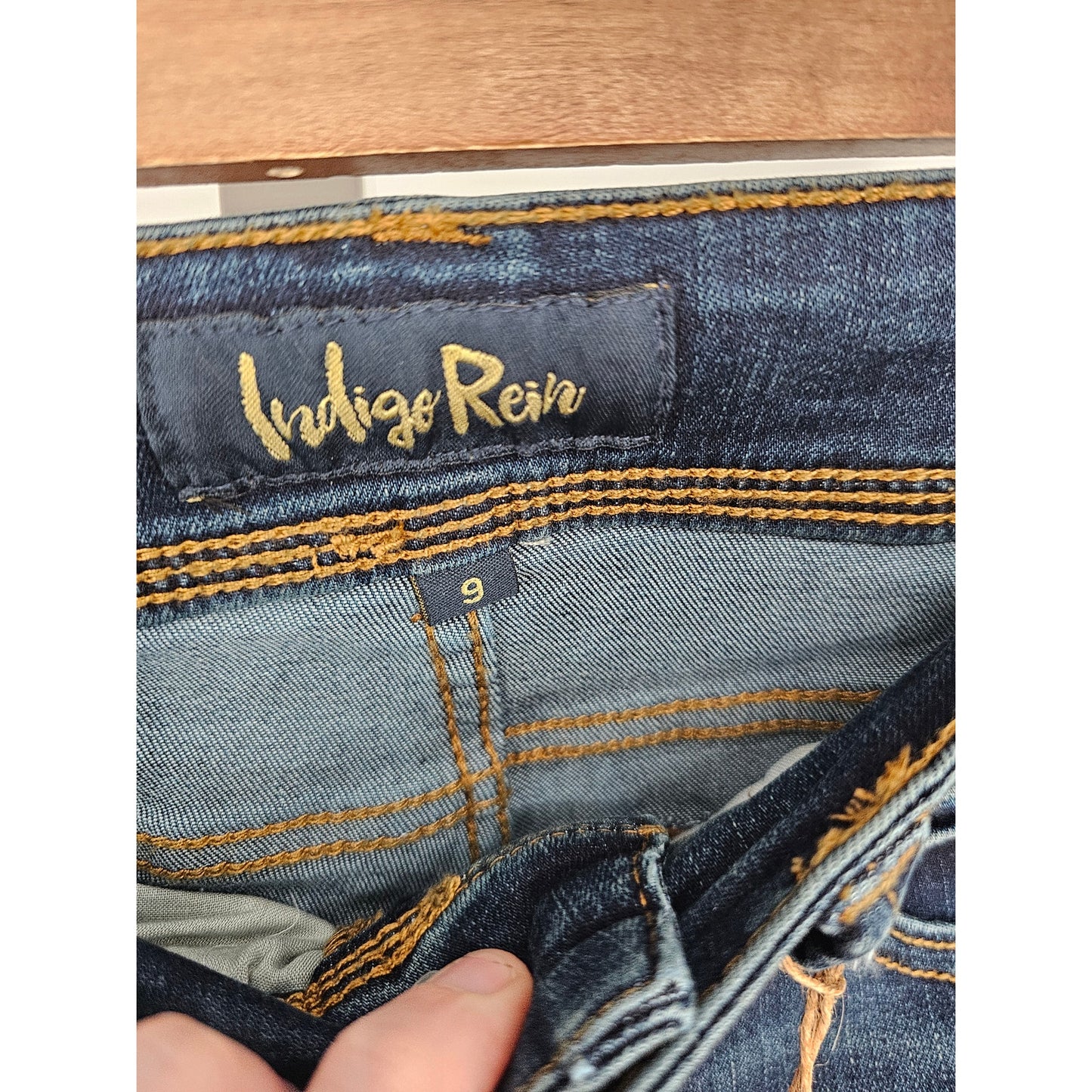 Indigo Rein Juniors Sz 9 Mid Rise Narrow Leg Above Ankle Blue Jeans NEW