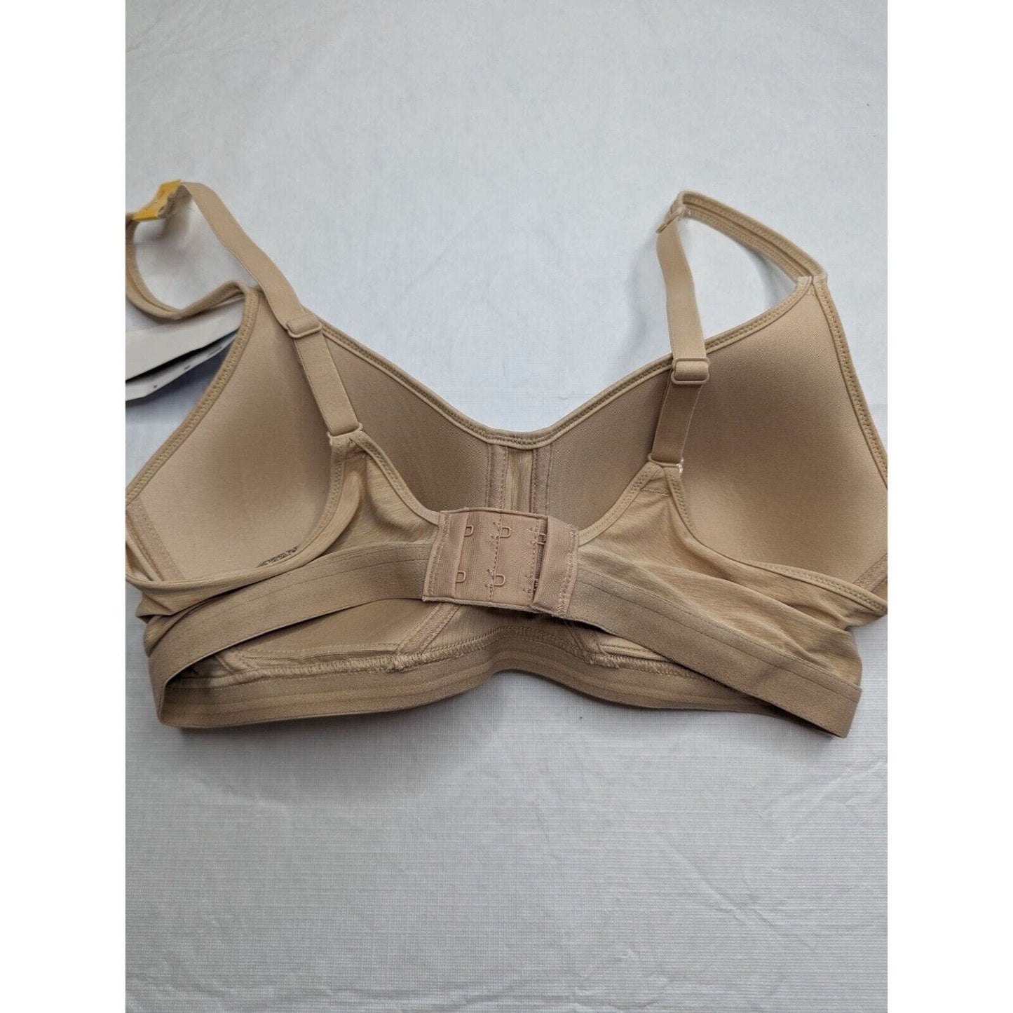 Hanes Womens Sz M Comfort Flex Fit T Shirt Bra Beige NEW