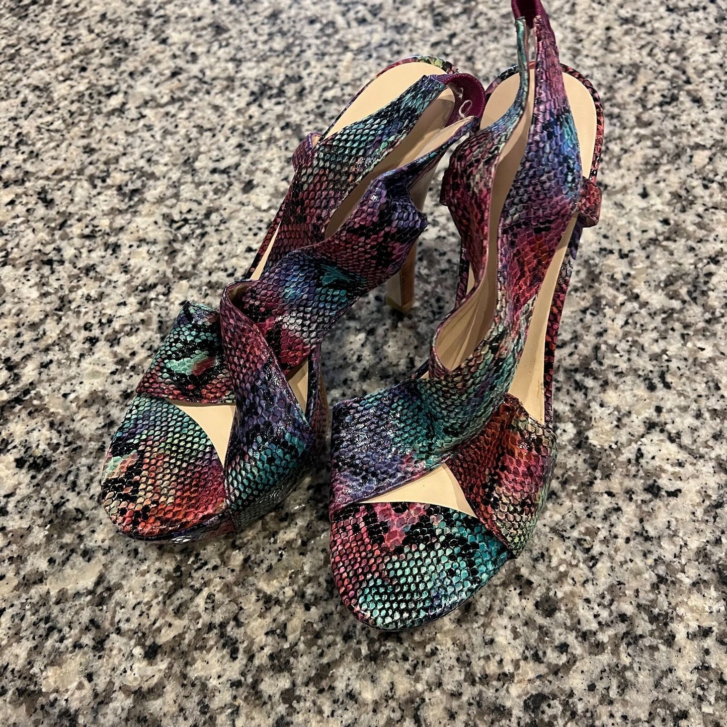 Eva & Zoe Womens Sz 10 Platform Heels Gilmore Faux Snake Print Colorful