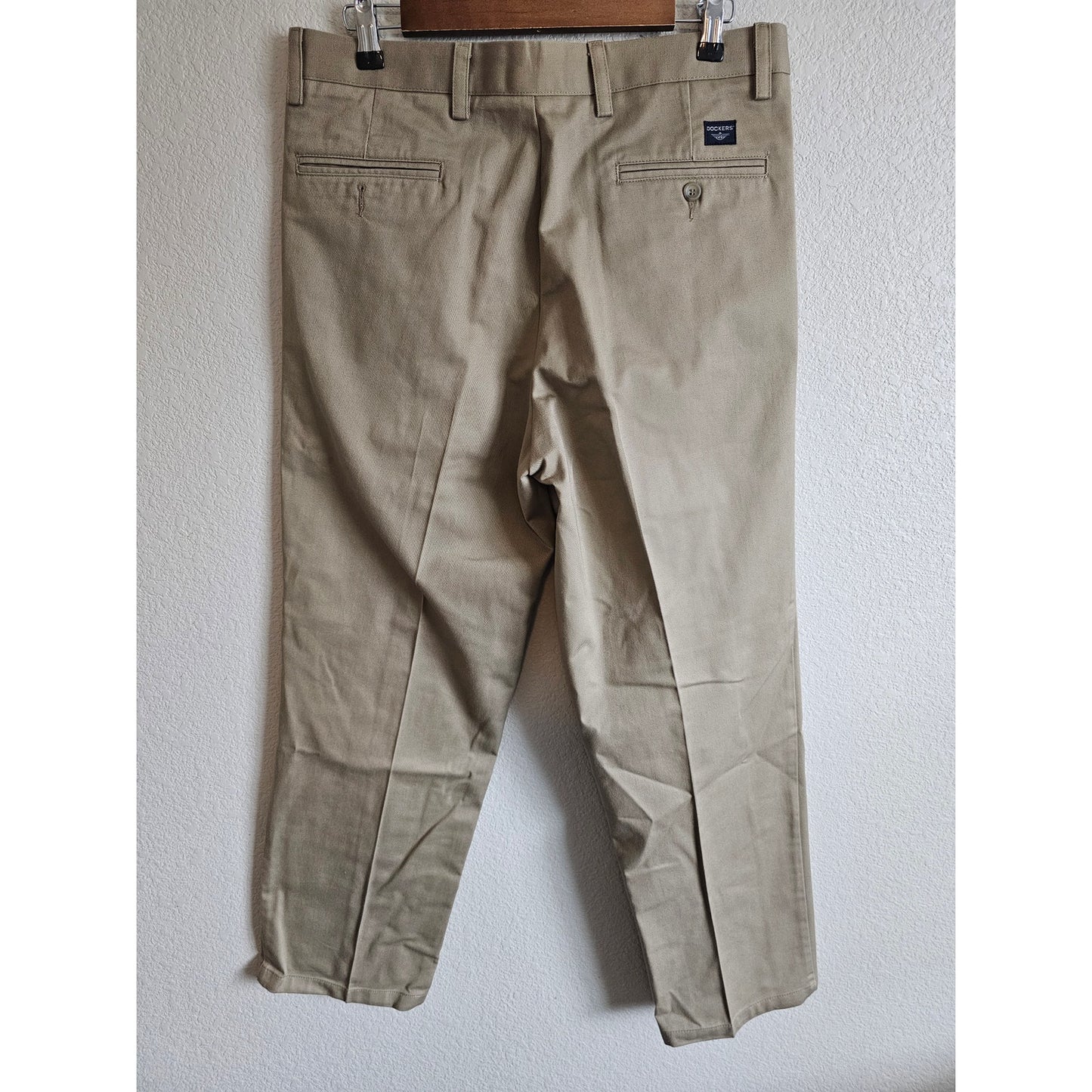 Dockers Mens Sz 34x30 100% Cotton Pleated Front Dress Pants Beige