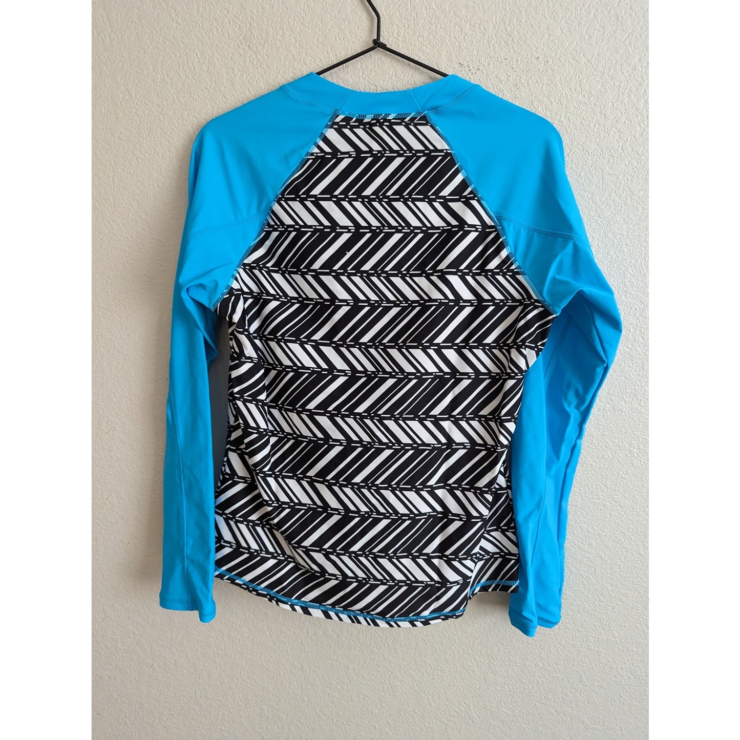 Damsel Womens Sz M Long Sleeve Rashguard Swimsuit Top Blue Black White
