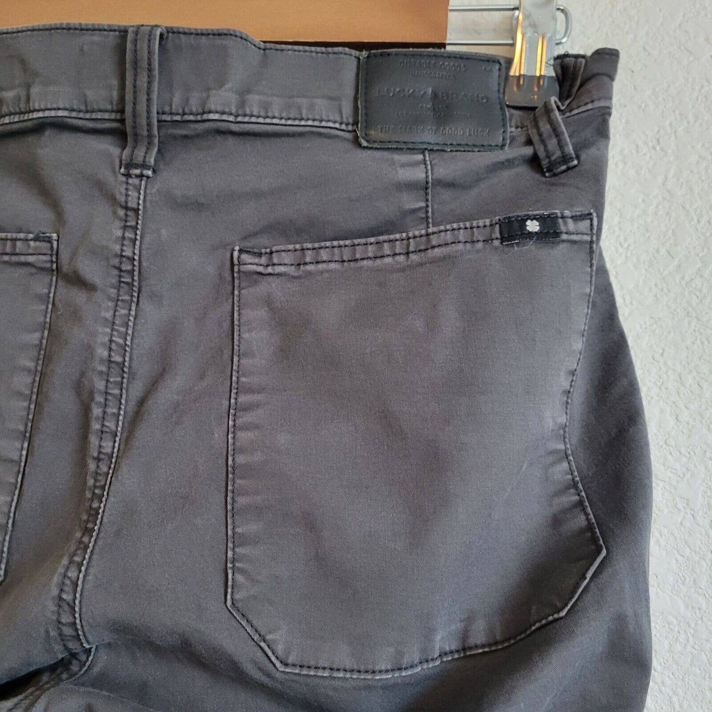 Lucky Brand Jeans de algodón ligero ajustados con lavado gris para mujer talla 2