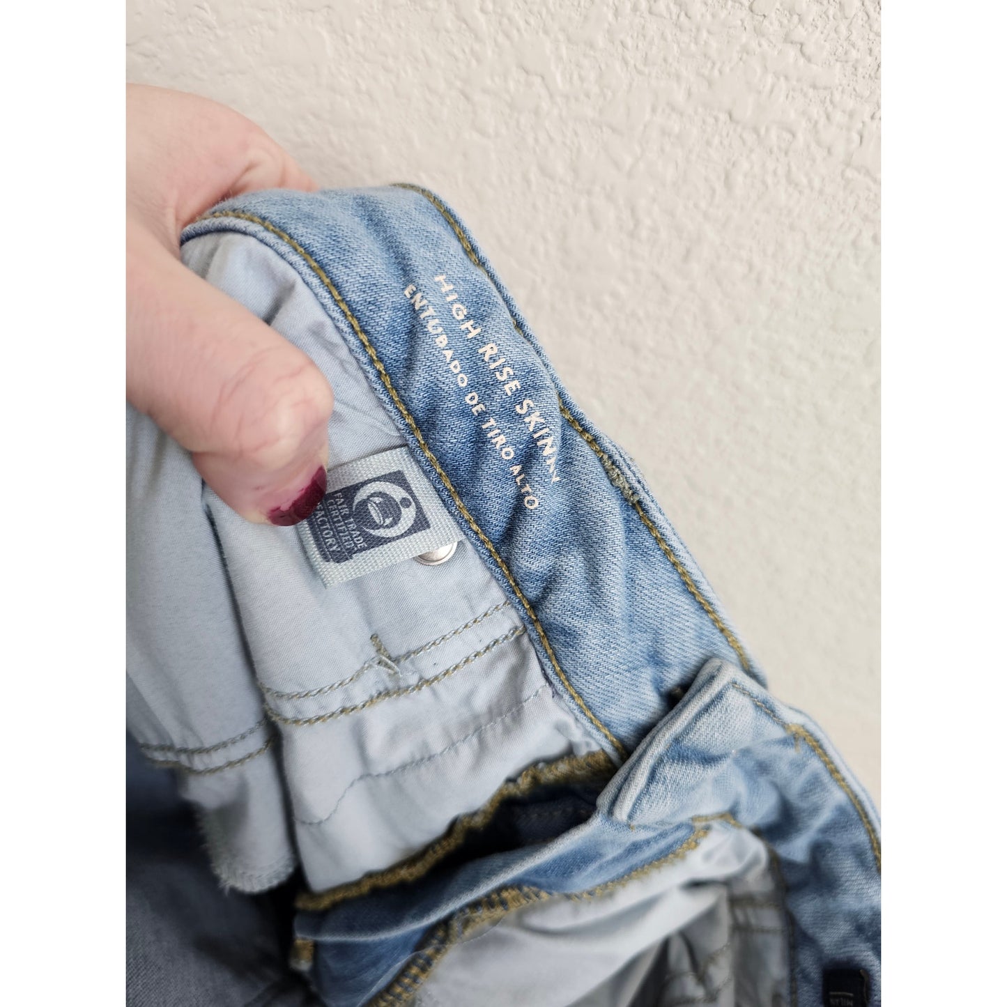 Universal Thread Womens Sz 12 Light Wash High Rise Skinny Jeans